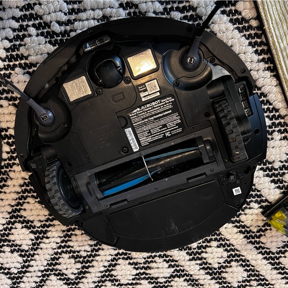 Shark AI Ultra 2in1 Robot Vacuum and Mop - Picture 3 of 4